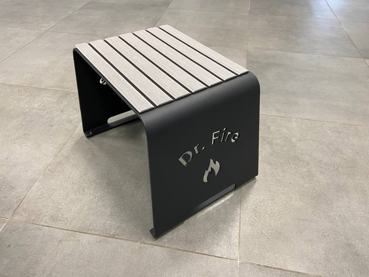 Табурет Dr.Fire залізний з теплоізолюючою поверхнею